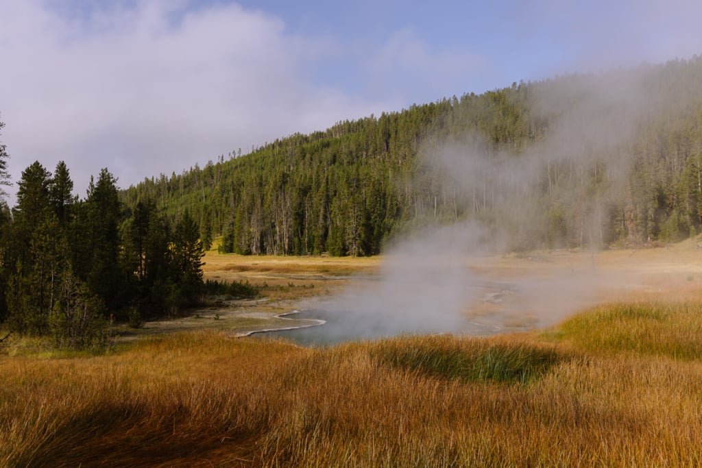 18 BEST THINGS TO DO IN YELLOWSTONE NATIONAL PARK + MAP